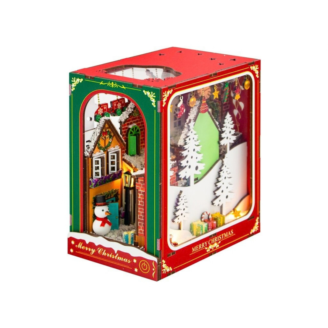 Сглобяем модел Book Nook White Christmas с LED осветление 2Kids Toys – снимка 10