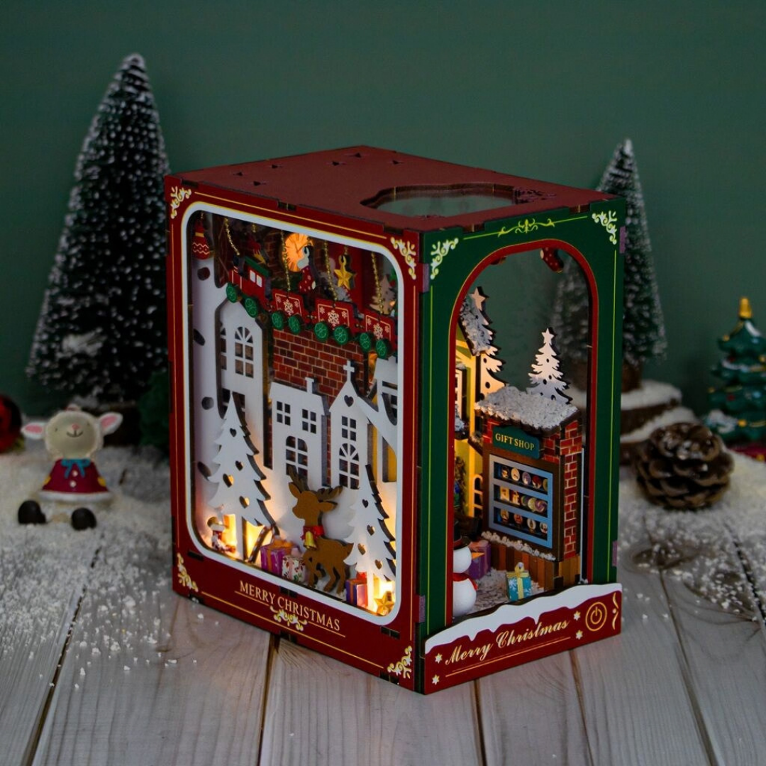 Сглобяем модел Book Nook White Christmas с LED осветление 2Kids Toys – снимка 6