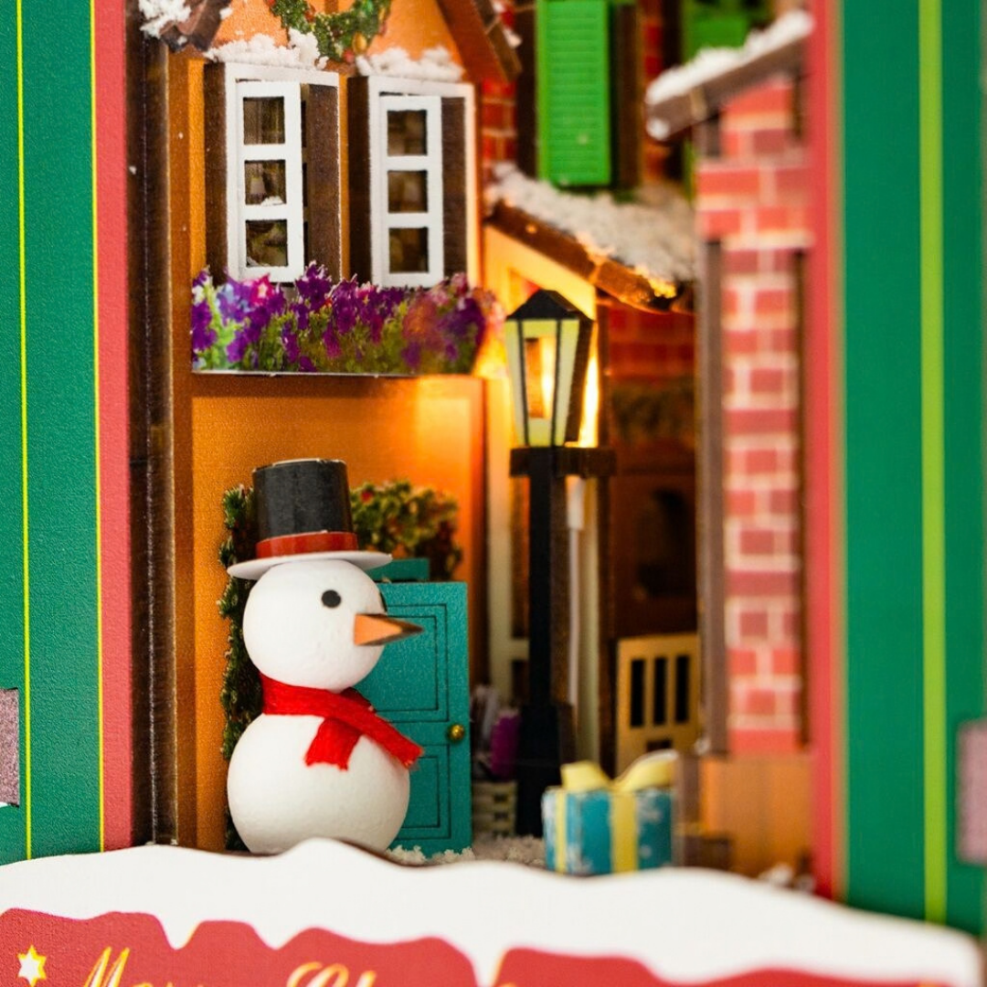 Сглобяем модел Book Nook White Christmas с LED осветление 2Kids Toys – снимка 9