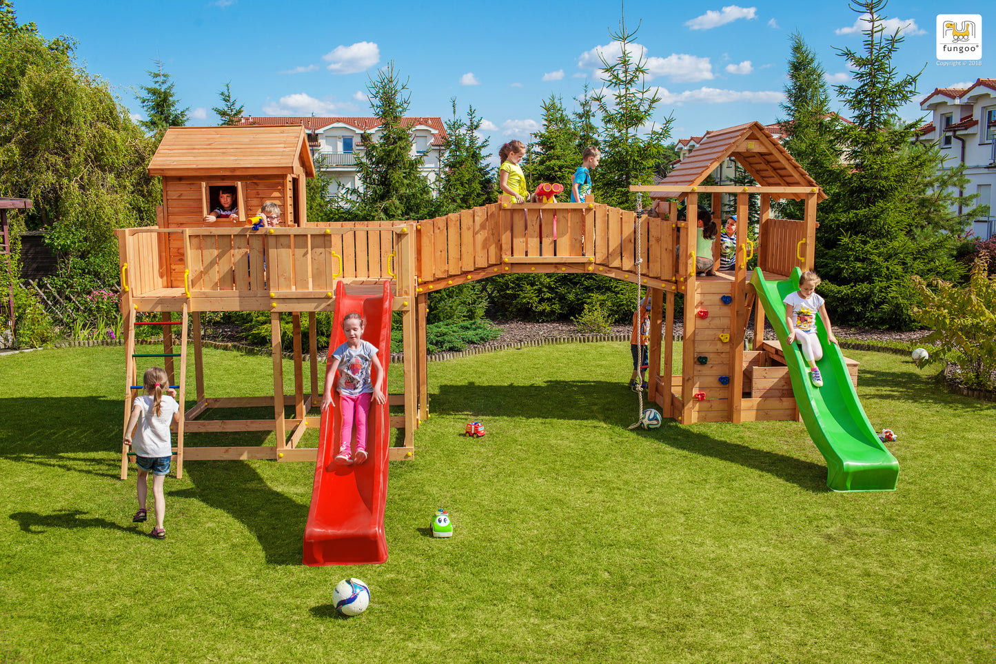 Fungoo 03525 MAXI Joyfull castle детска площадка